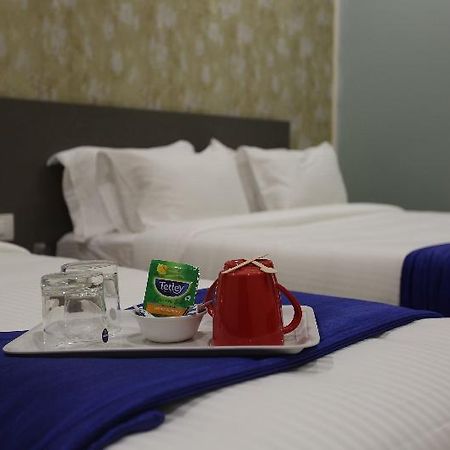 Ocean Suites Hotel مومباي المظهر الخارجي الصورة