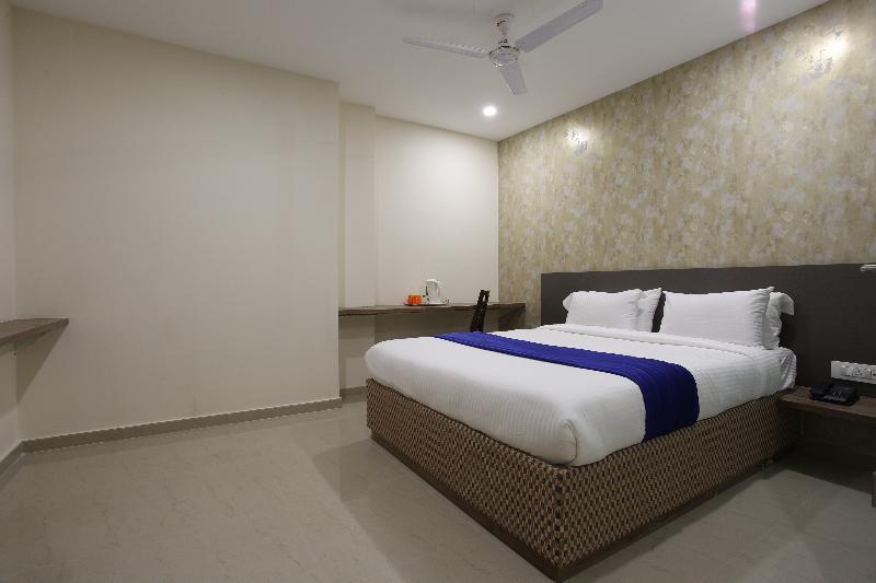 Ocean Suites Hotel مومباي المظهر الخارجي الصورة